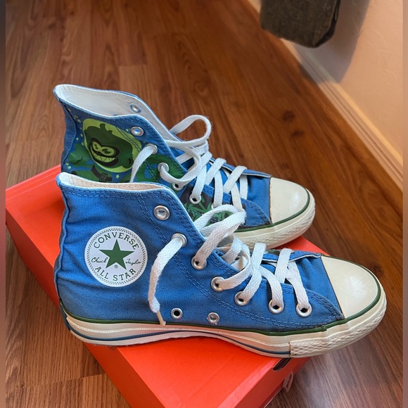 Rare All Stars Converse like new 5.5M, 7.5W - Picture 2 of 10